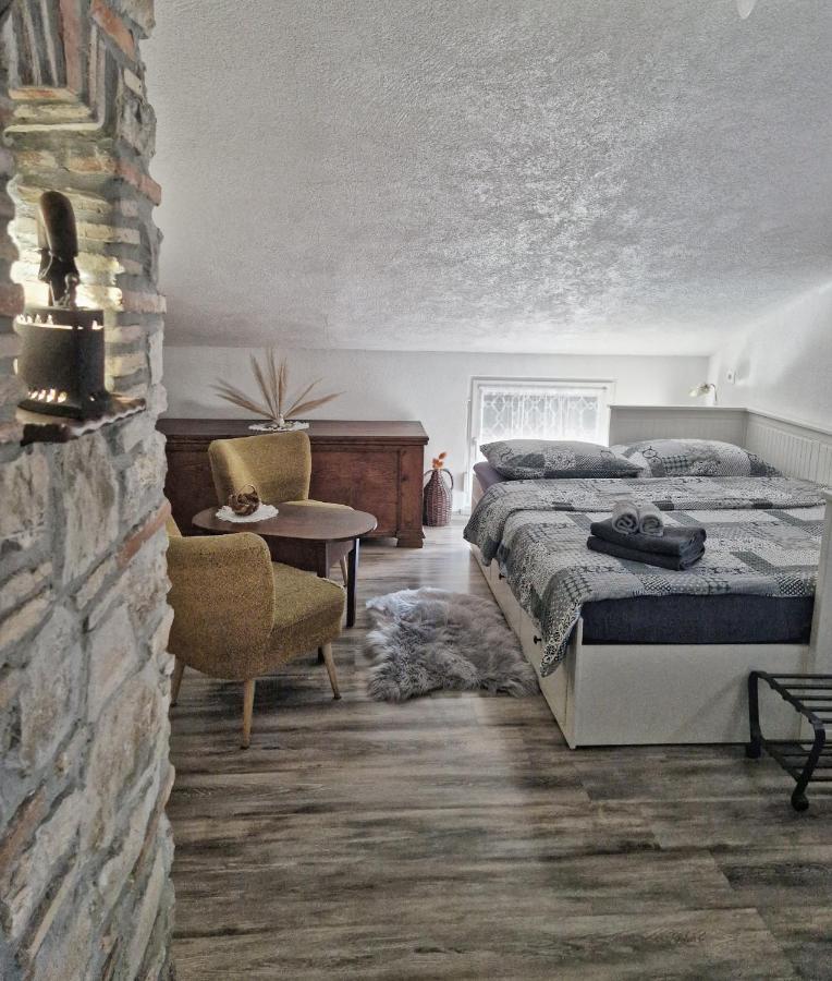 Sweet Room With A Terrace Roč Kültér fotó